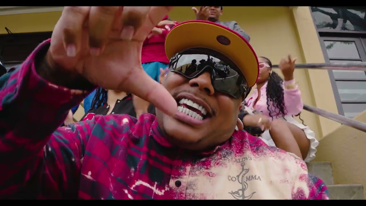 Nef the Pharaoh & LaRussell – Furley Goat