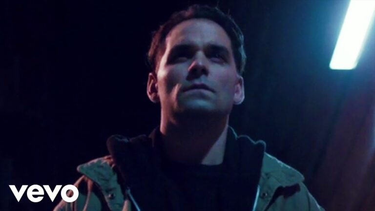 ZHU x AlunaGeorge – Automatic music video