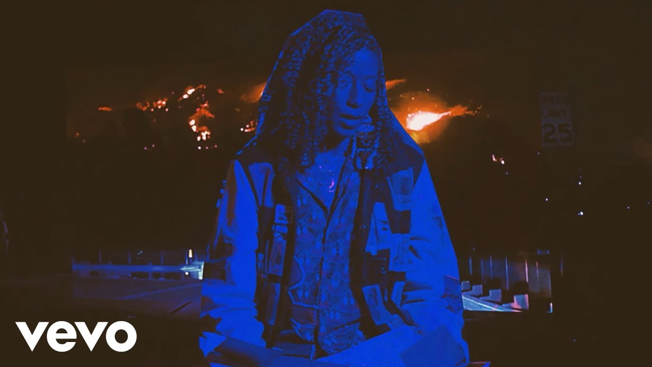 aja monet – hollywierd