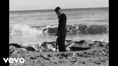 Art School Girlfriend – Doing Laps