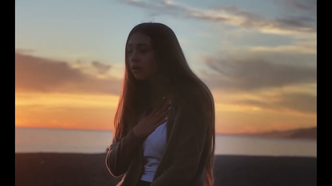 Baker Grace – Fade Into You