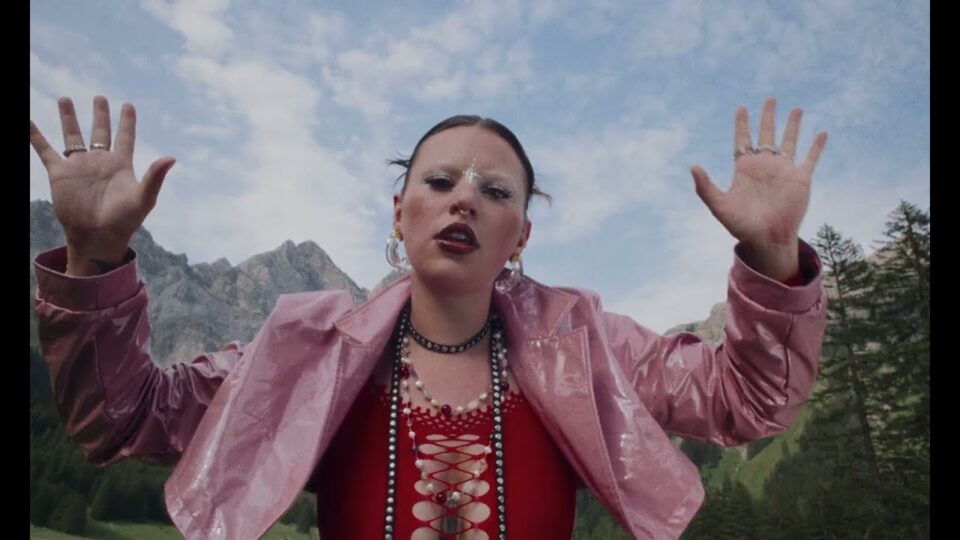 Coco Elane – Can U Feel It music video