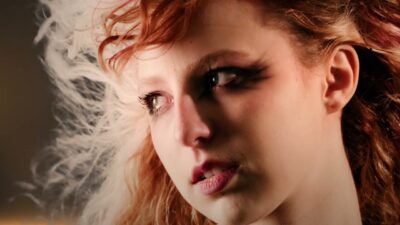 DAPHNE – Crying On The Ceiling