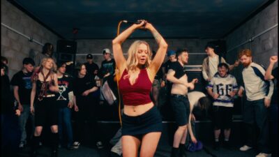 Dead Pony – Freak Like Me