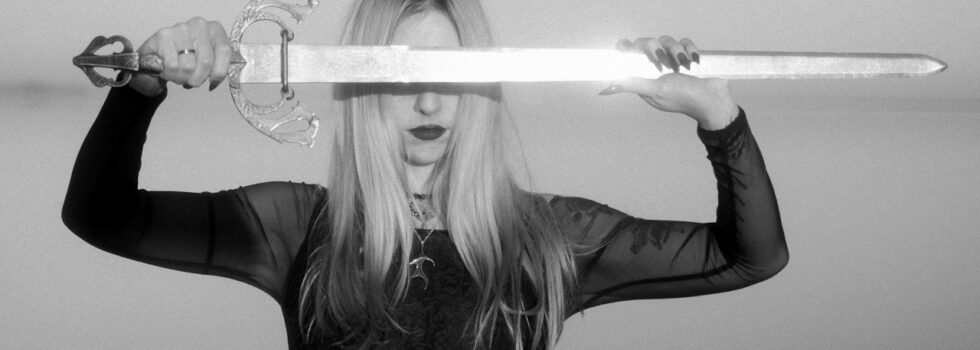 Denuit – Faceless
