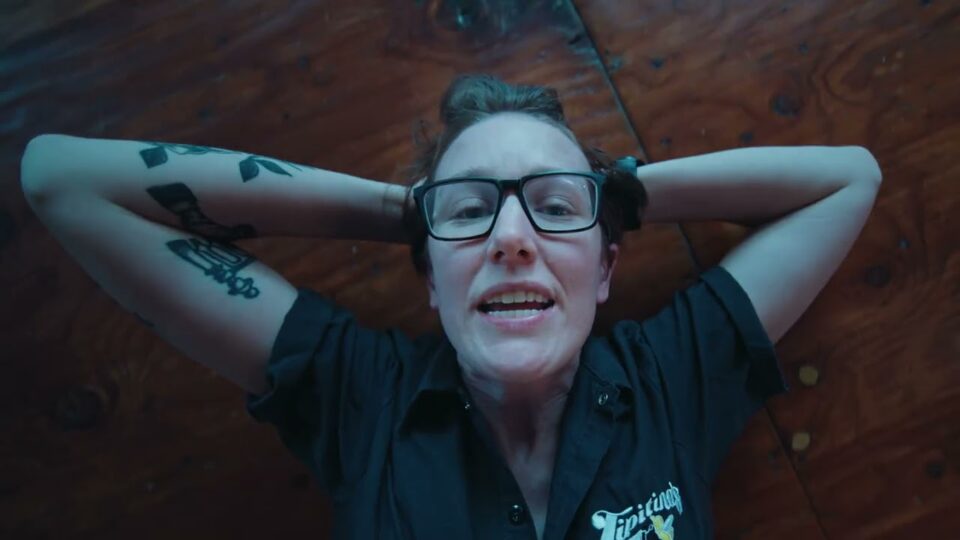 Future Teens – Unmade Bed music video