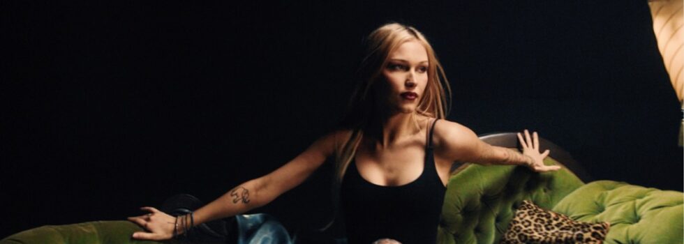 Grace VanderWaal – Prettier