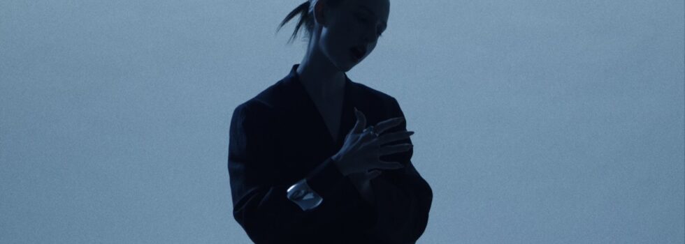 Hedda Gamma – Blue Light