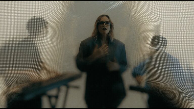 Hello Seahorse! – Demasiado music video