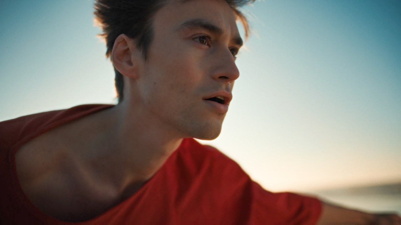 Jacob Collier – Something Heavy