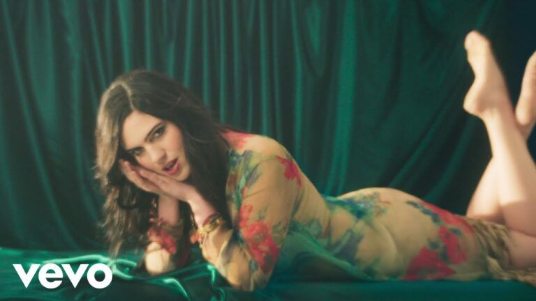 Julia Cumming – My Life music video
