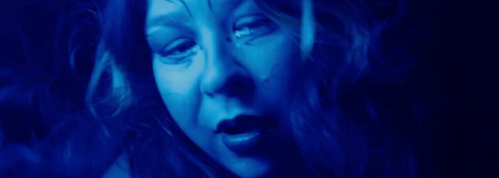 Kali Horse – In Blue