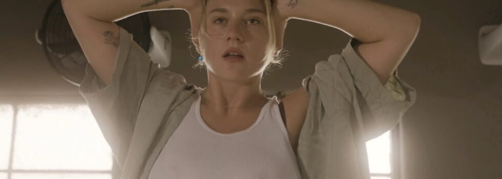 Kat Cunning – Sore Thumb