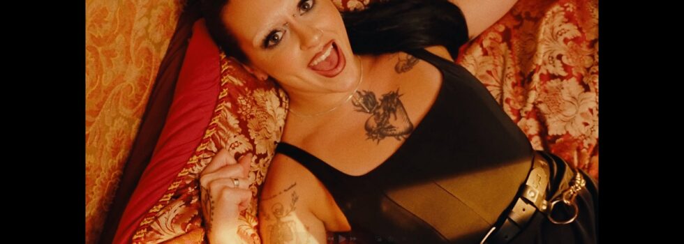 KNIFE BRIDE – crucify