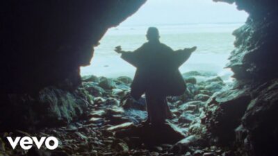 Laura Misch – Echoes