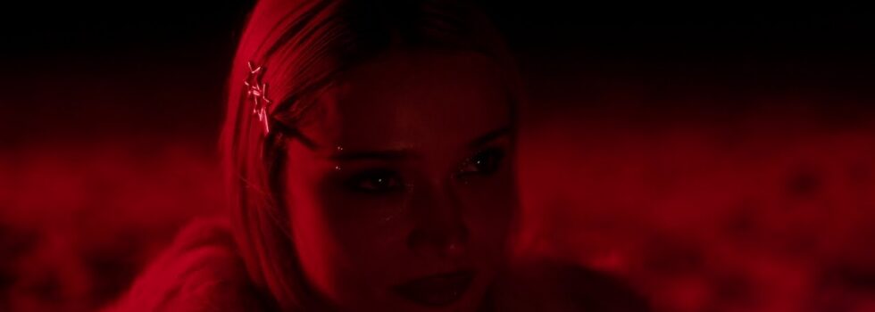 Lolo Zouaï – Holding On