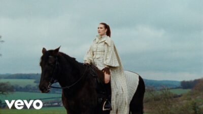 Mimi Webb – Ends In Y