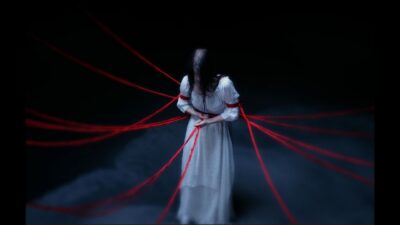 NIKITA – Strung Along