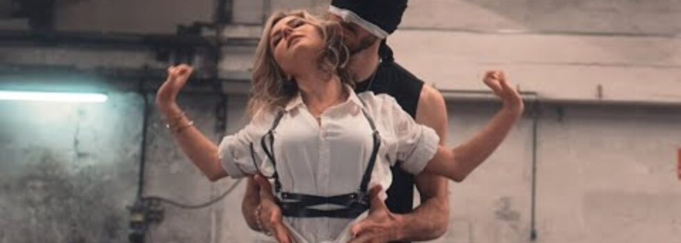 Orvak – Stay A Little Longer