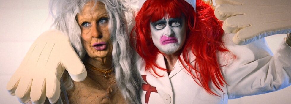 Peaches – Hanging Titties