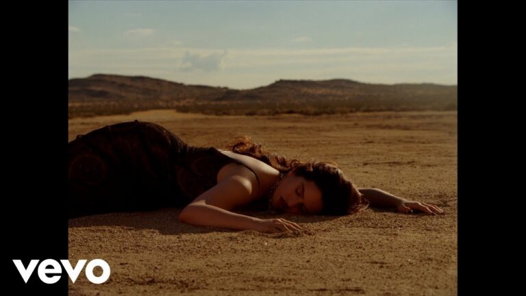 ROSALÍA – Sauvignon Blanc music video