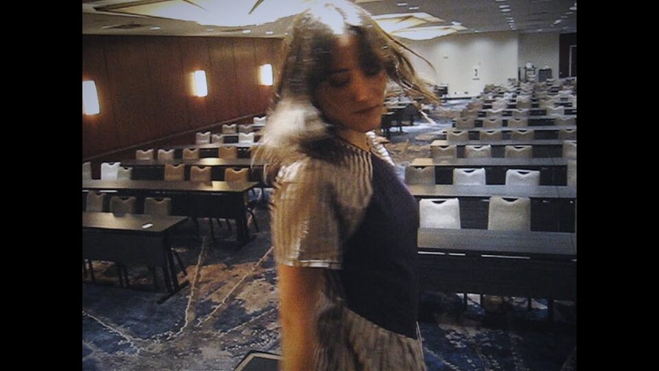 sadie – Arms Wide