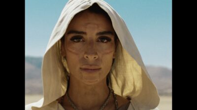 SEVDALIZA – STRONGE BECAUSE YOU ARE