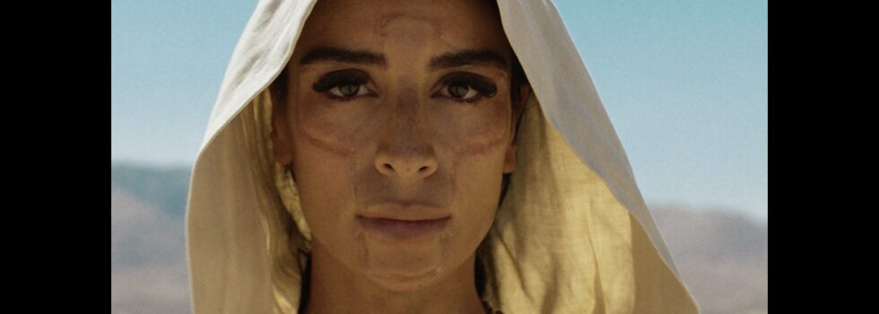 SEVDALIZA – STRONGE BECAUSE YOU ARE