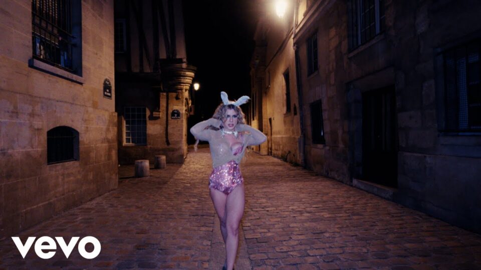 Slayyyter – I’M ACTUALLY KINDA FAMOUS