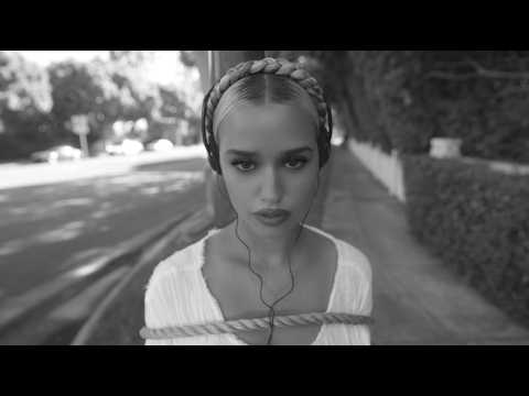 Tommy Genesis – Eve ate the apple