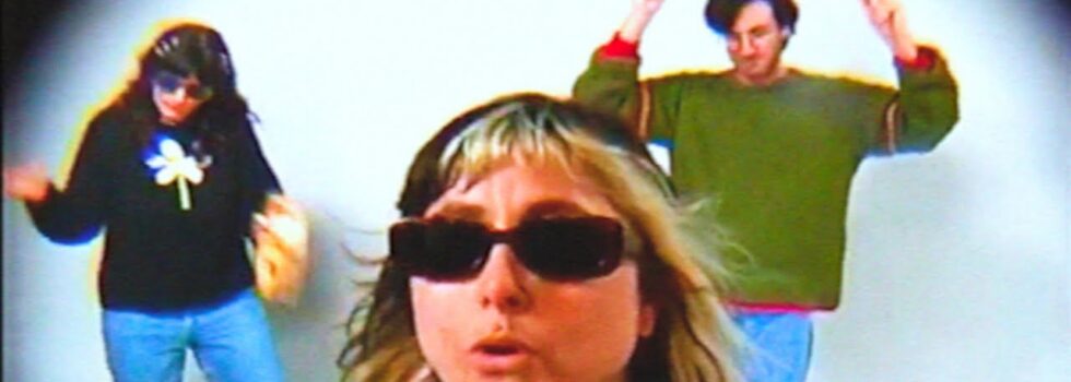 TV Star – Out Of My Bag