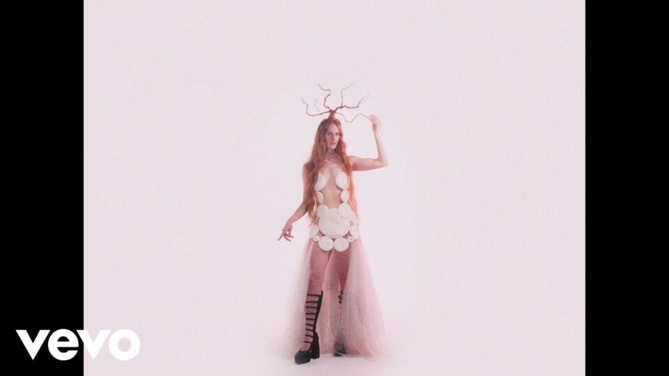 Vera Blue – Go Lucky