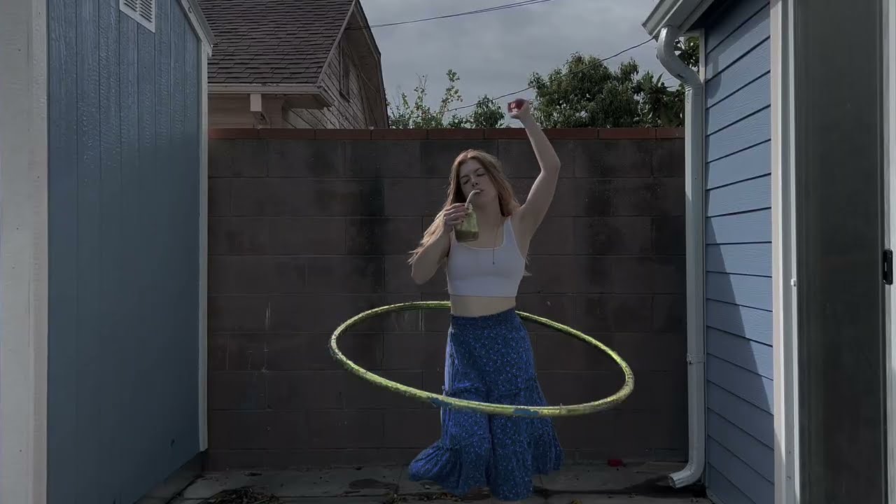 Vines – Silver Springs (Feat. Helado Negro)