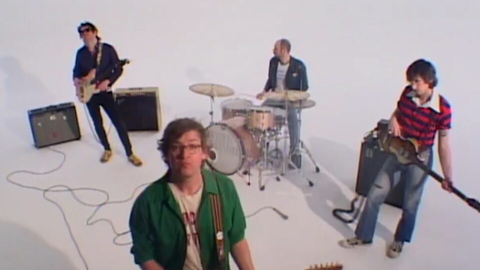 Weird Nightmare – Pay No Mind