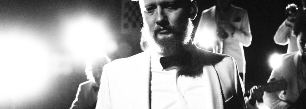 Yellow Days – Can’t Fight The Tears