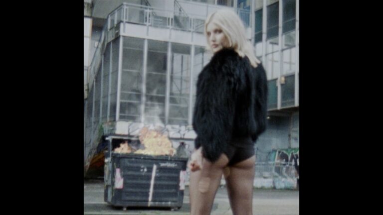 Cassyette – Oops (it’s a bad idea) music video