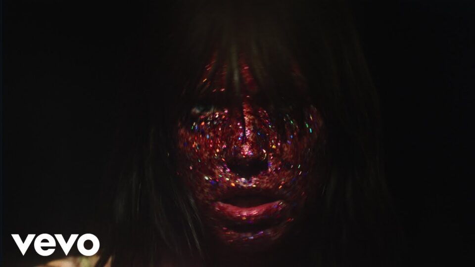 Elliphant - Glitter — directed by Florian Dezfoulian — music video music video