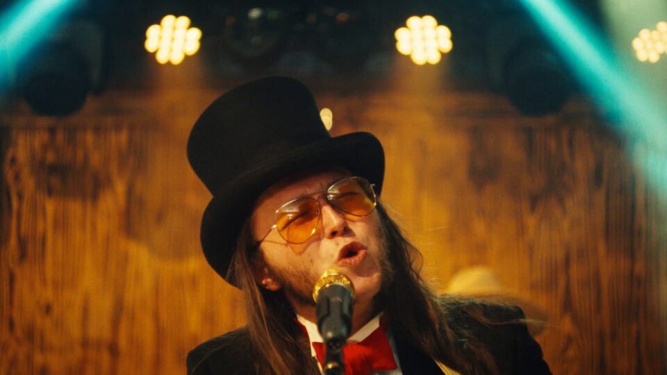 Colby T. Helms – Welcome to the Freak Show, the newest video on AltSounds